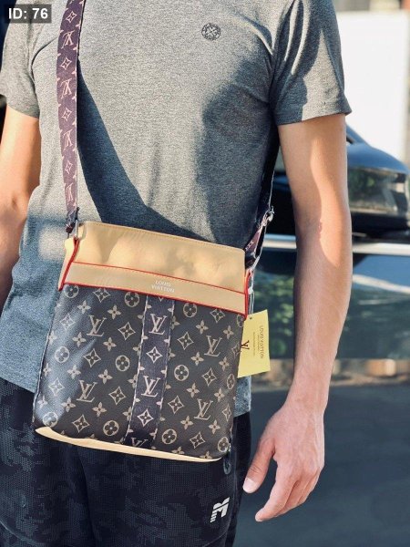 شنط شبابية Louis Vuitton ذات جودة عالية