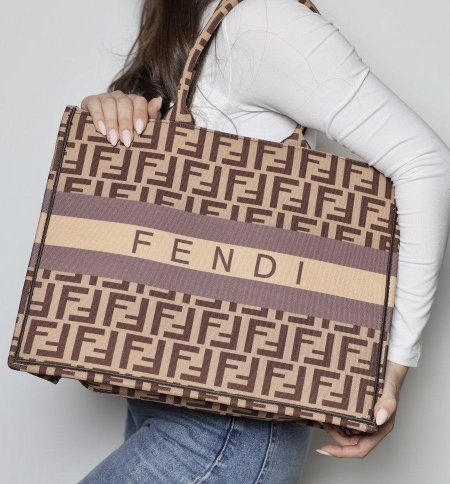 شنطة Fendi 