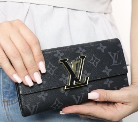 محفظة نقود Louis  Vuitton  - اسود